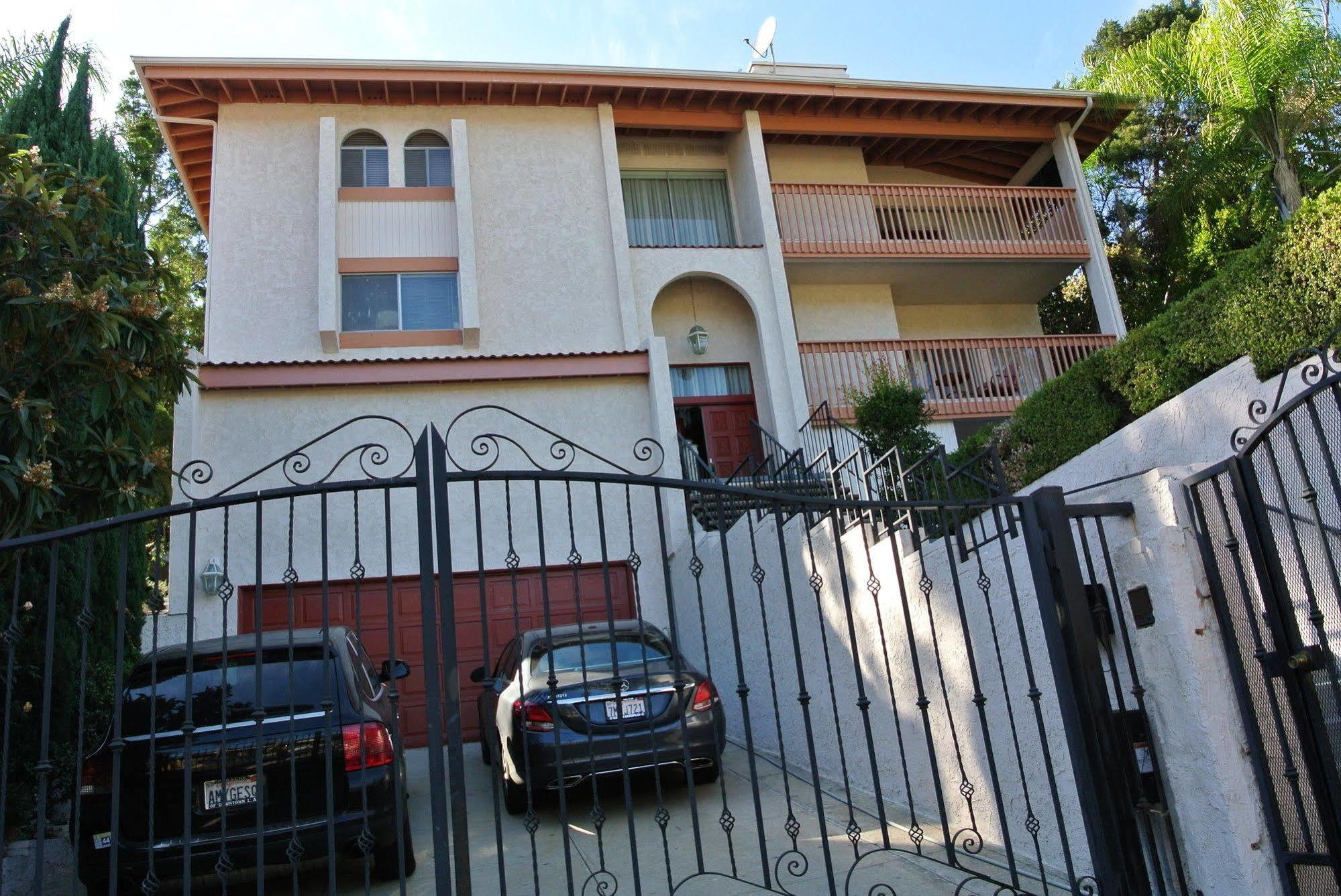 Bed And Breakfast In Hollywood Hills Лос-Анджелес Екстер'єр фото
